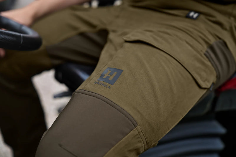 Afbeelding laden in Galerijviewer, Härkila Scandinavian Trousers, dark olive/willow green