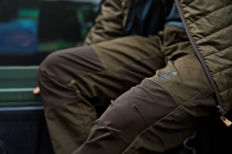 Afbeelding laden in Galerijviewer, Härkila Fjell Trousers, willow green/shadow brown