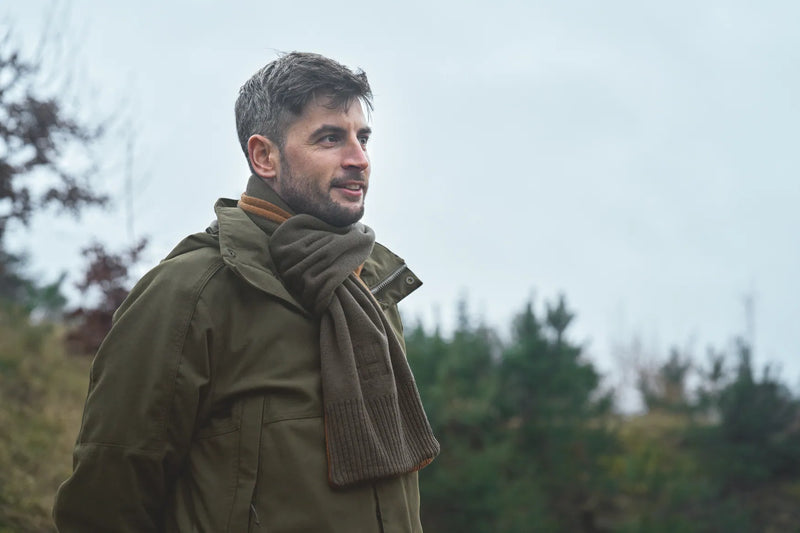 Afbeelding laden in Galerijviewer, Härkila Reversible Scarf, shadow brown/rustique clay