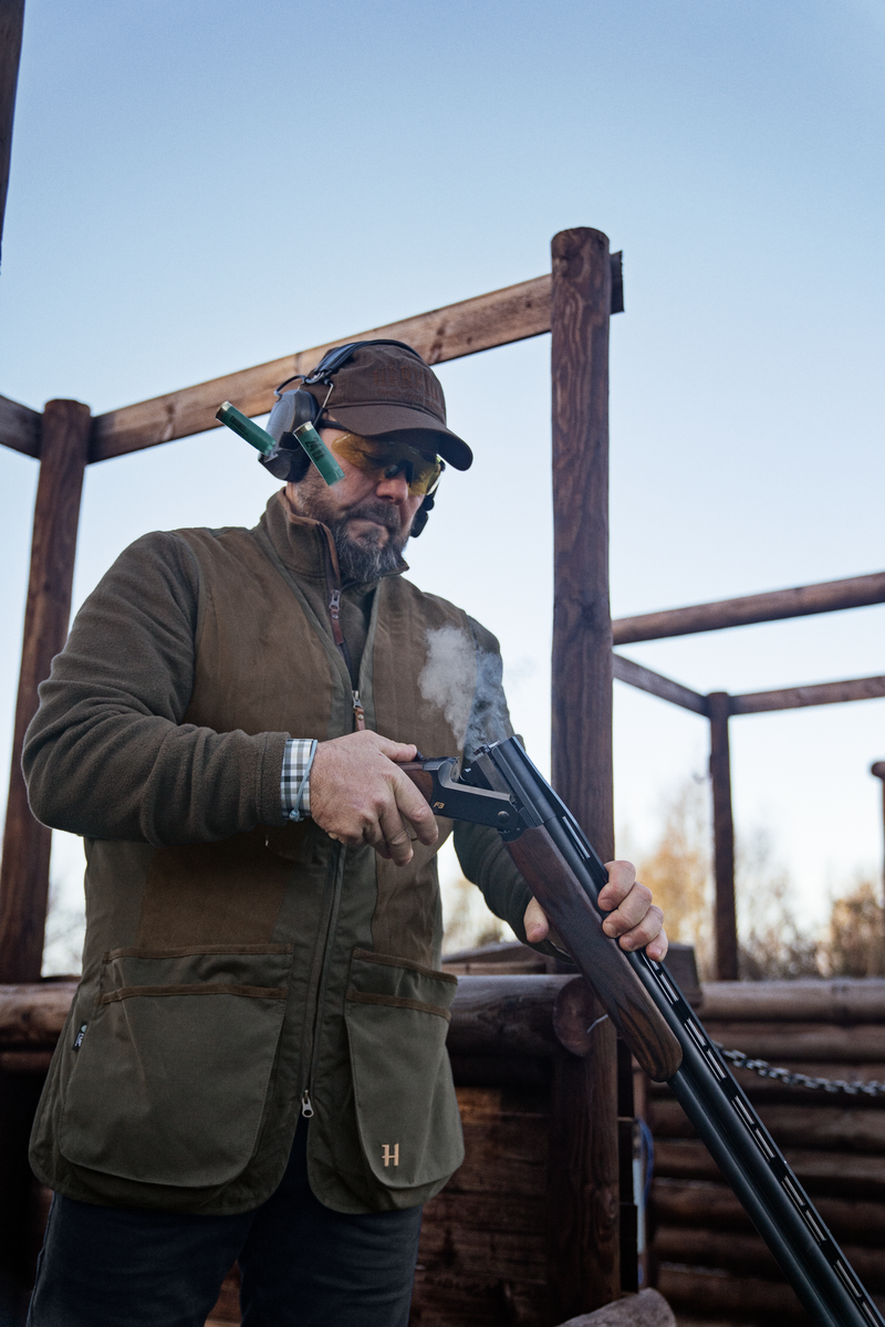 Afbeelding laden in Galerijviewer, Härkila Rannoch HSP Shooting Waistcoat Groen - Het Brabants Jachthuis