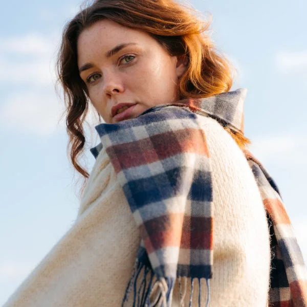 Afbeelding laden in Galerijviewer, John Hanly Merino Wool Scarf 171