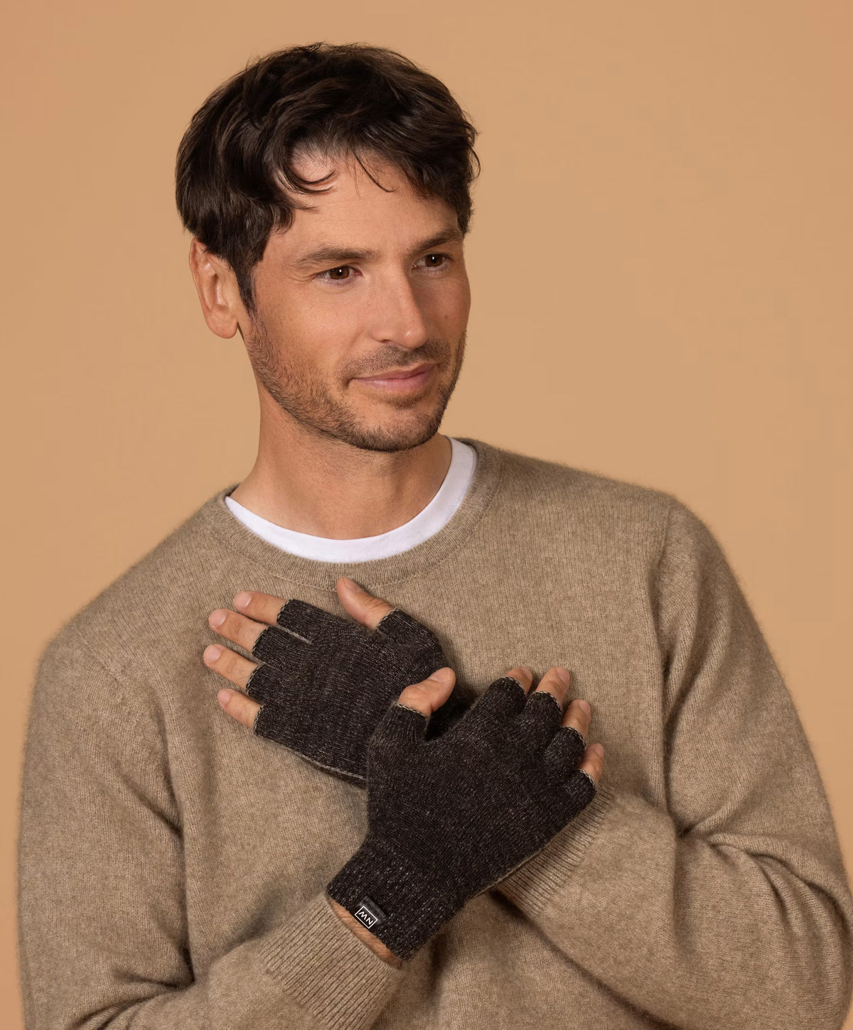 Noble Wilde Polyprop Possum Fingerless Gloves, black/brown