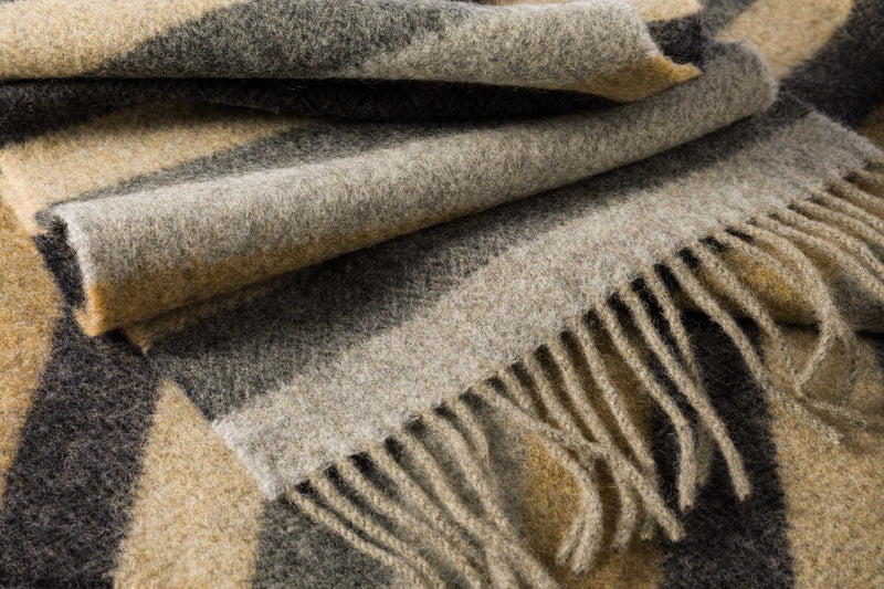 Afbeelding laden in Galerijviewer, John Hanly Lamswool Scarf 1905