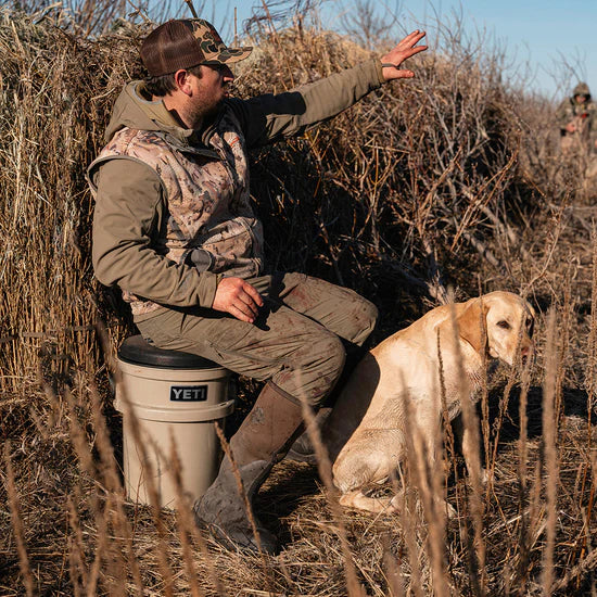 Afbeelding laden in Galerijviewer, Yeti Loadout Emmer Swivel Seat,black