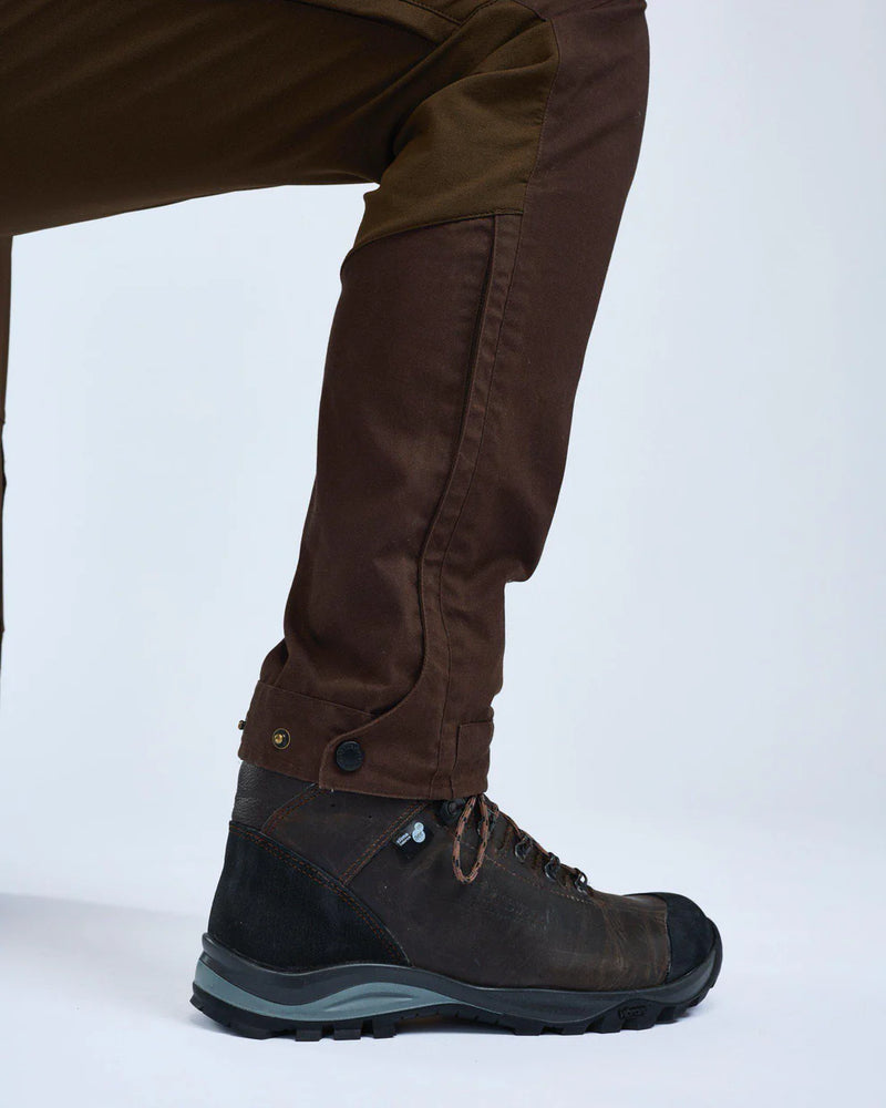 Afbeelding laden in Galerijviewer, Pinewood Finnveden Hybrid Trousers, dark brown