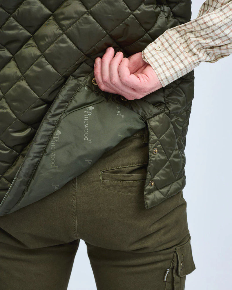 Afbeelding laden in Galerijviewer, Pinewood Nydala Classic Vest Men, moss green