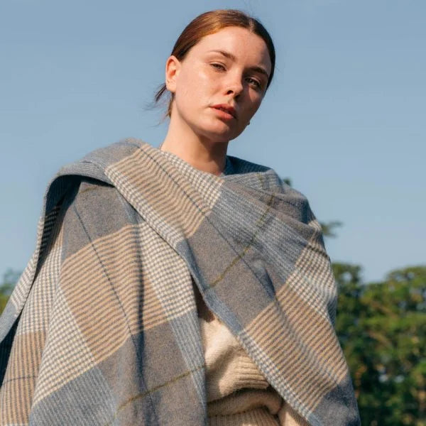 Afbeelding laden in Galerijviewer, John Hanly Sue Cape,creme taupe denim