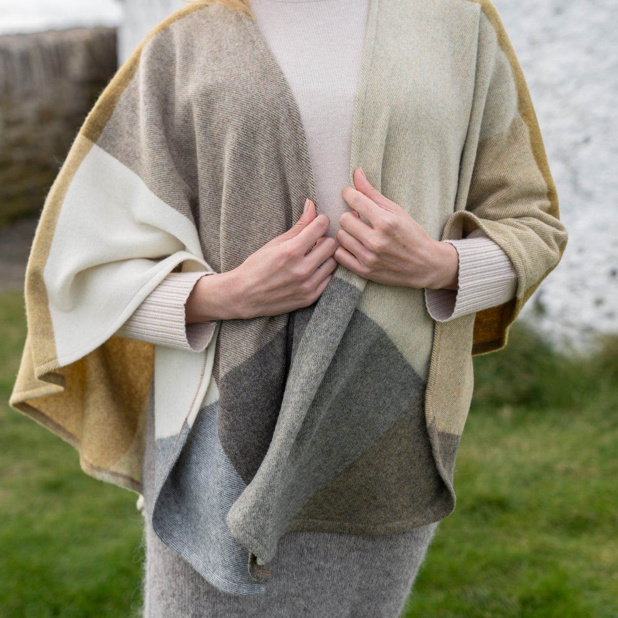 John Hanly Sue Cape 712