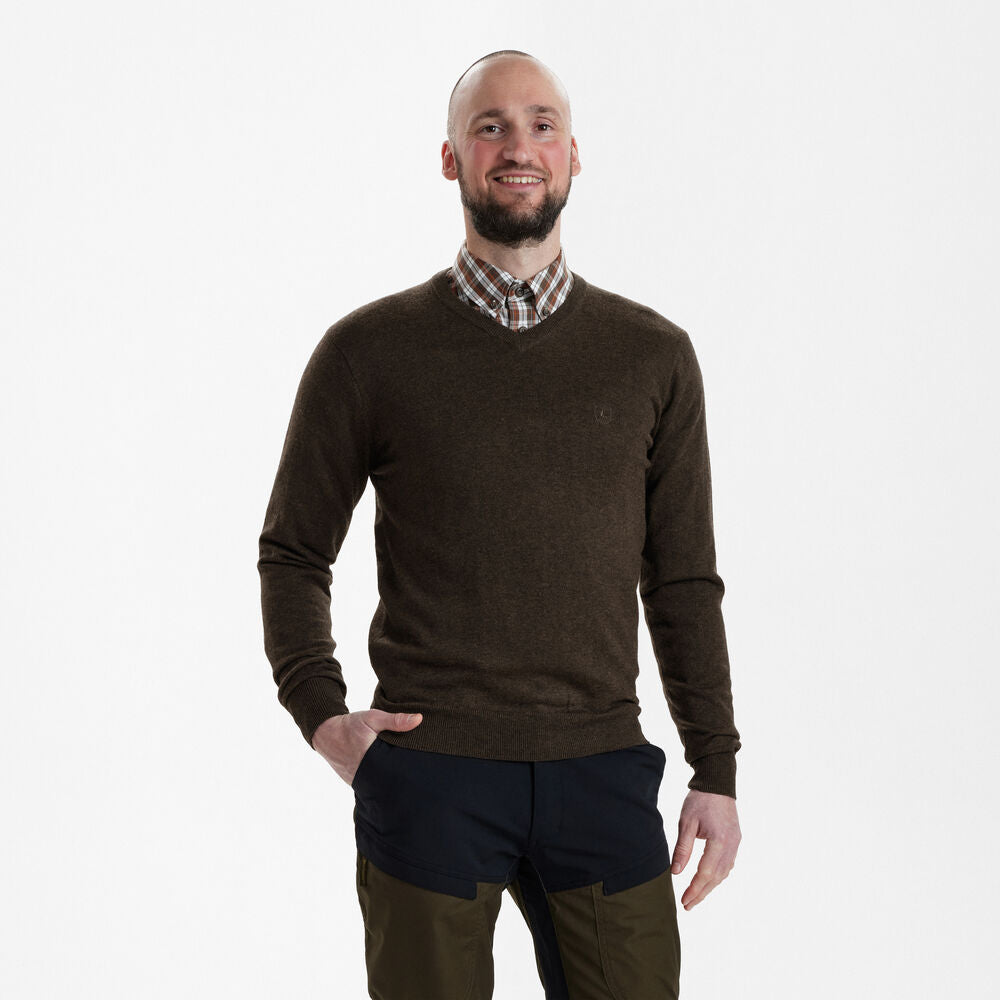 Deerhunter Kingston met V-hals donkerbruin - Het Brabants Jachthuis