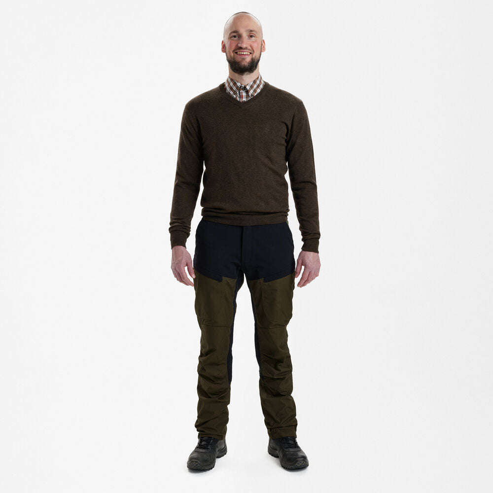 Deerhunter Kingston with V-neck, dark elm
