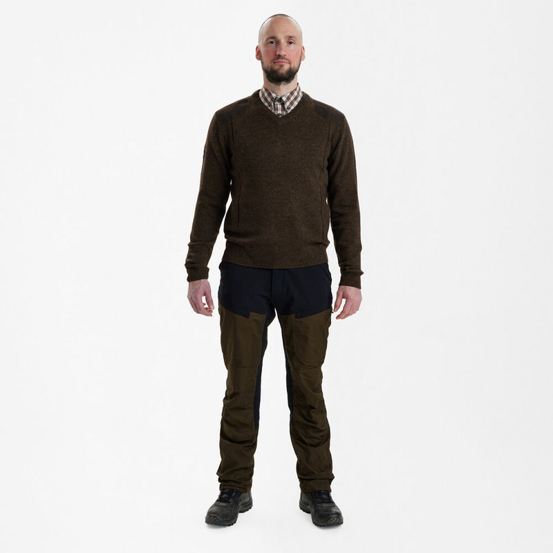Afbeelding laden in Galerijviewer, Deerhunter Sheffield Knit with V-neck, dark elm