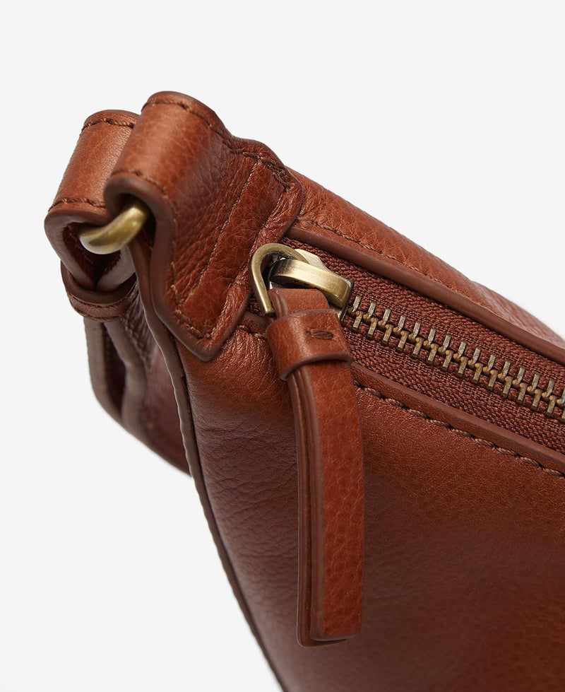 Afbeelding laden in Galerijviewer, Barbour Laire Leather Sling Bag, brown