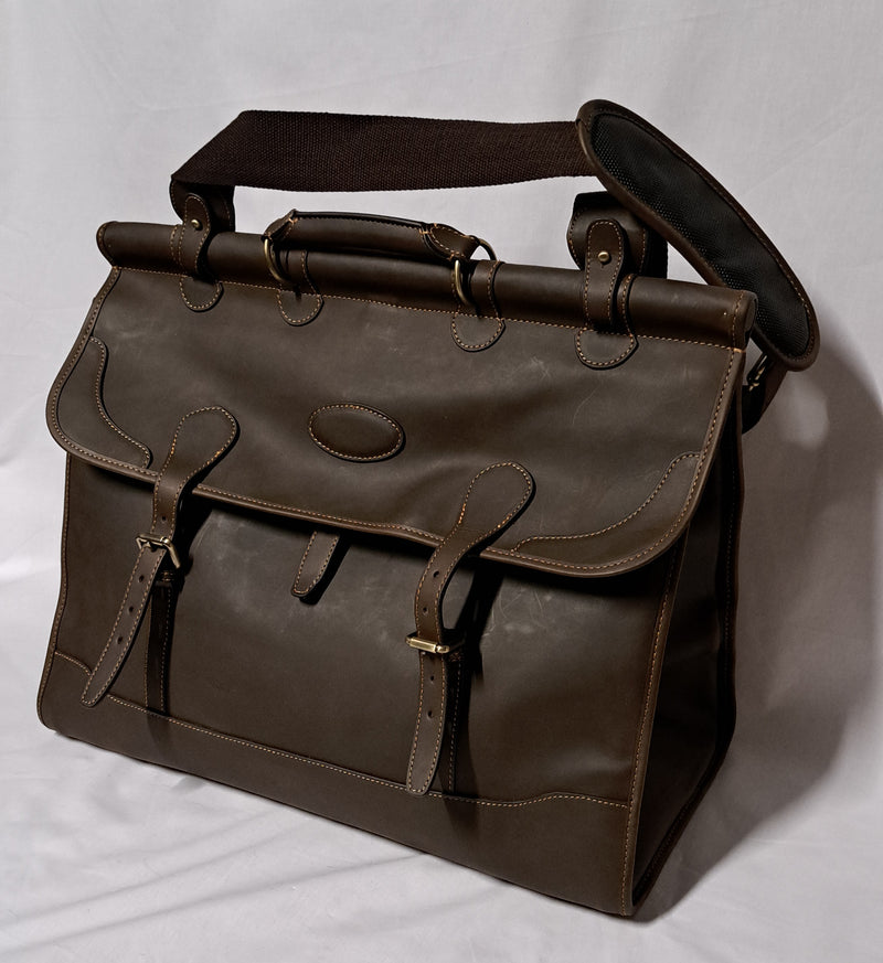 Afbeelding laden in Galerijviewer, Reistas gemaakt van kwaliteisleer