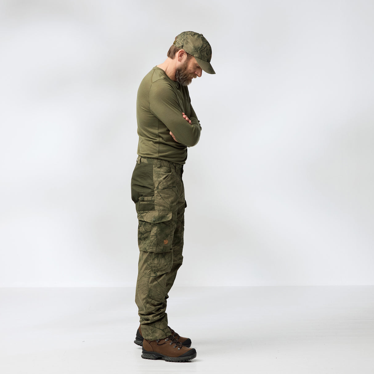 Fjällräven Barents Pro Hunting Trousers M, green camo/deep forest