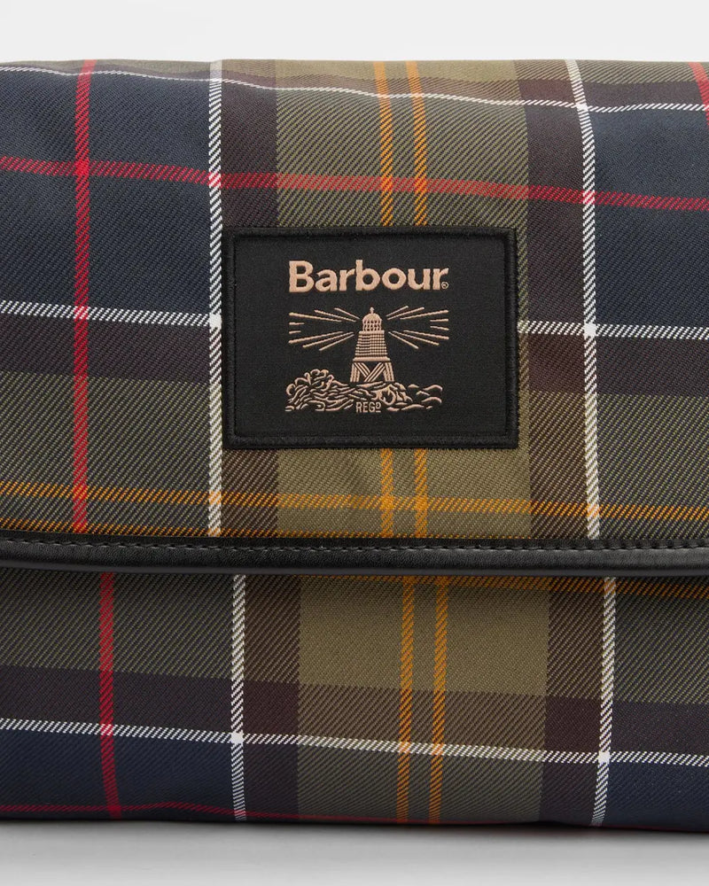 Afbeelding laden in Galerijviewer, Barbour Tartan Hanging Washbag, classic