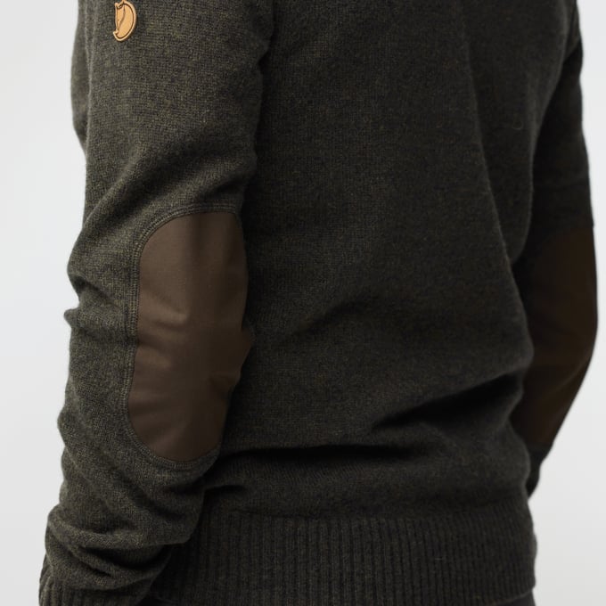 Afbeelding laden in Galerijviewer, Fjällräven Övik Round-Neck Sweater M, dark olive
