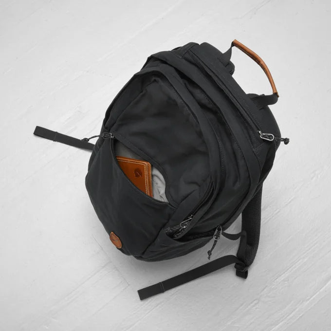Afbeelding laden in Galerijviewer, Fjällräven Rugzak Räven 20, dark olive
