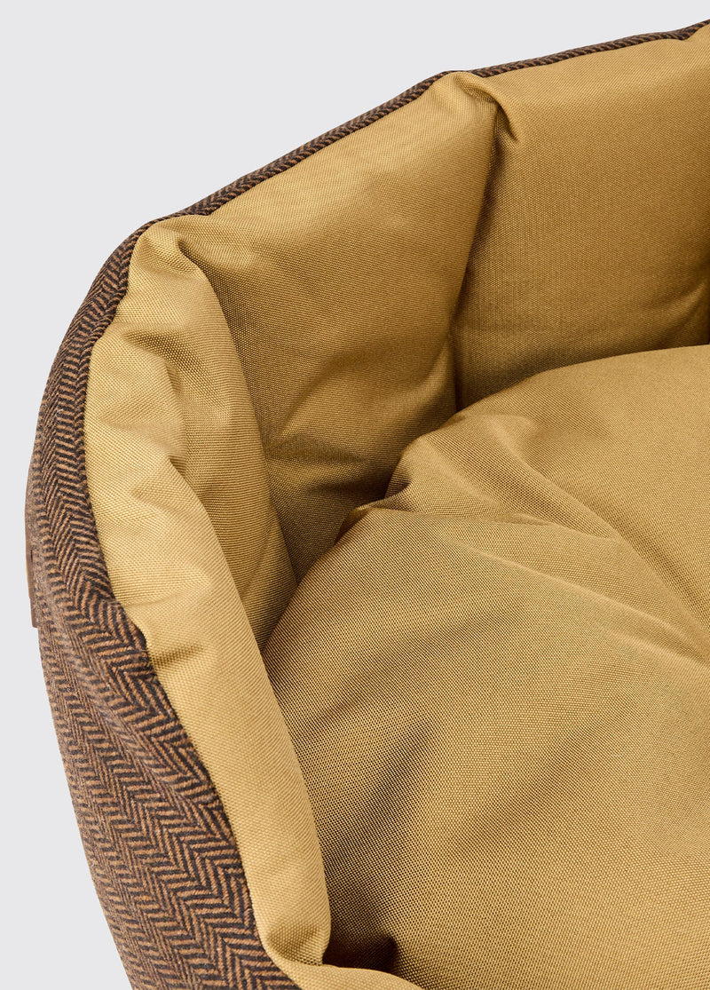 Afbeelding laden in Galerijviewer, Dubarry Buster hondenmand, herringbone tweed, medium