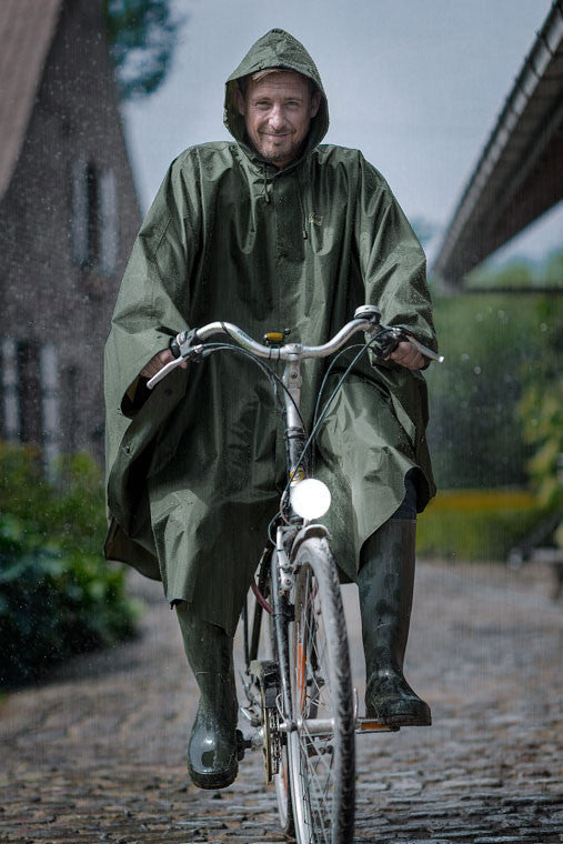 Regenbroek heren: droog blijven bij elk weer