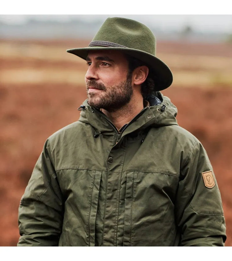 Heren hoeden: de complete gids voor stijlvolle hoofddeksels