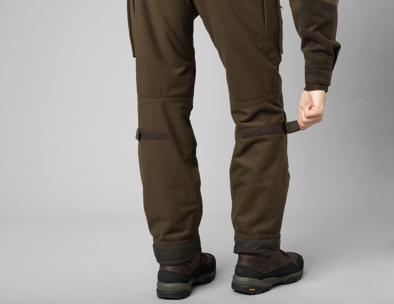 Load image into Gallery viewer, Härkila Forest Hunter GTX Trousers, hunting green/shadow brown
