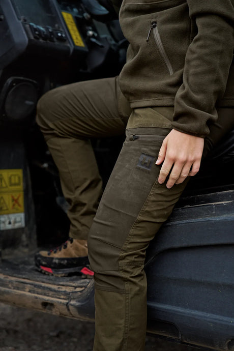 Härkila Fjell Trousers Women, dark olive/willow green