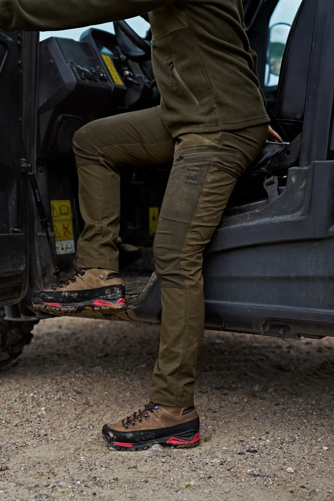 Härkila Fjell Trousers Women, dark olive/willow green