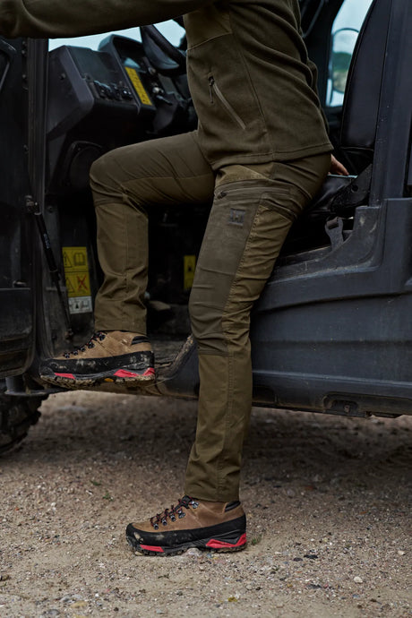 Härkila Fjell Trousers Women, dark olive/willow green