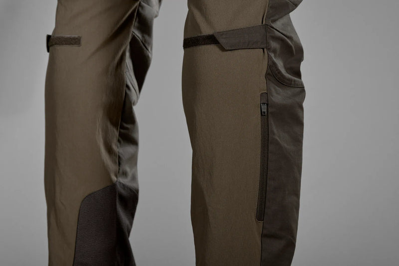 Afbeelding laden in Galerijviewer, Härkila Ragnar Trousers, willow green/shadow grey
