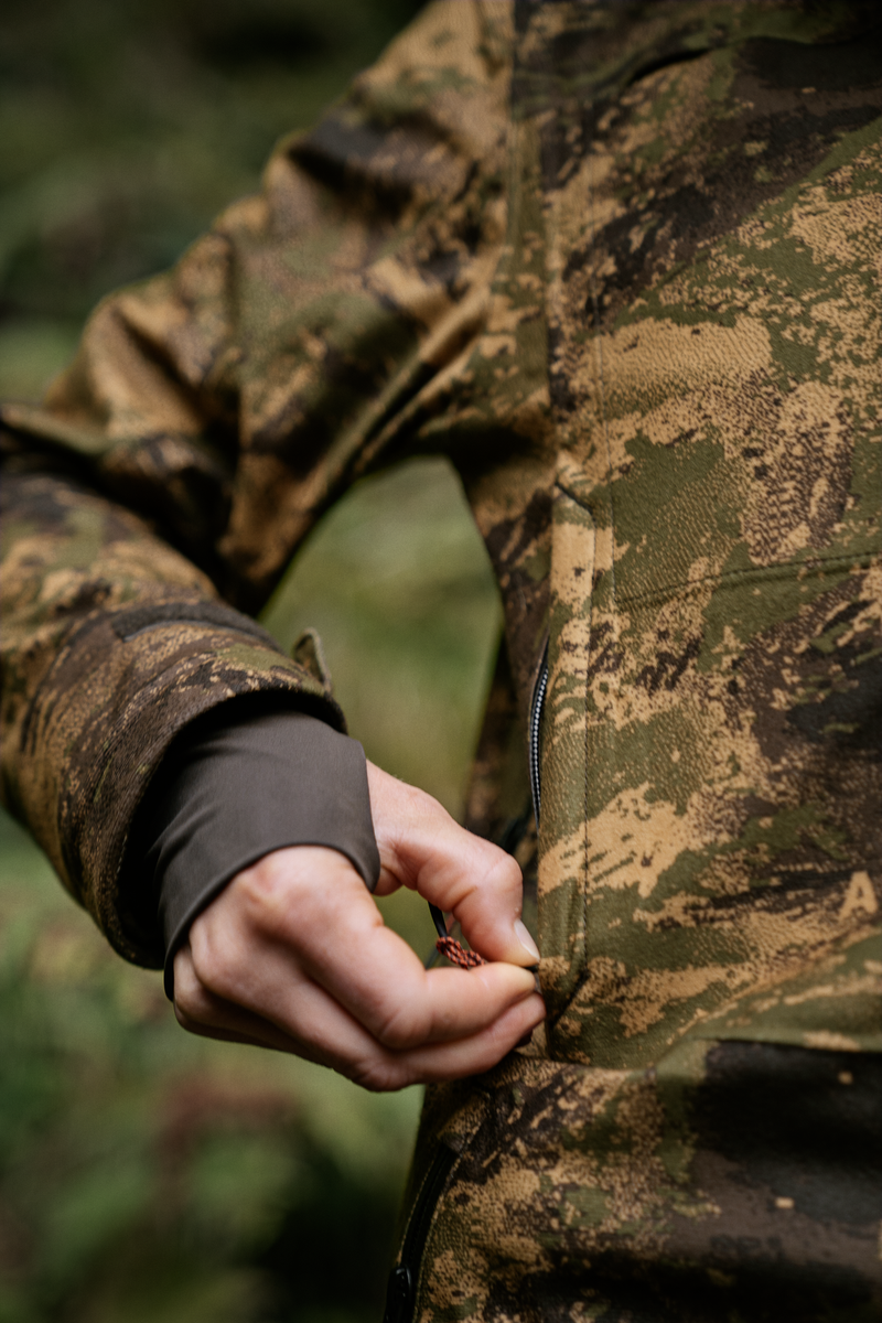 Laden Sie das Bild in Galerie -Viewer, Härkila Deer Stalker Camo Jacket Women, forest
