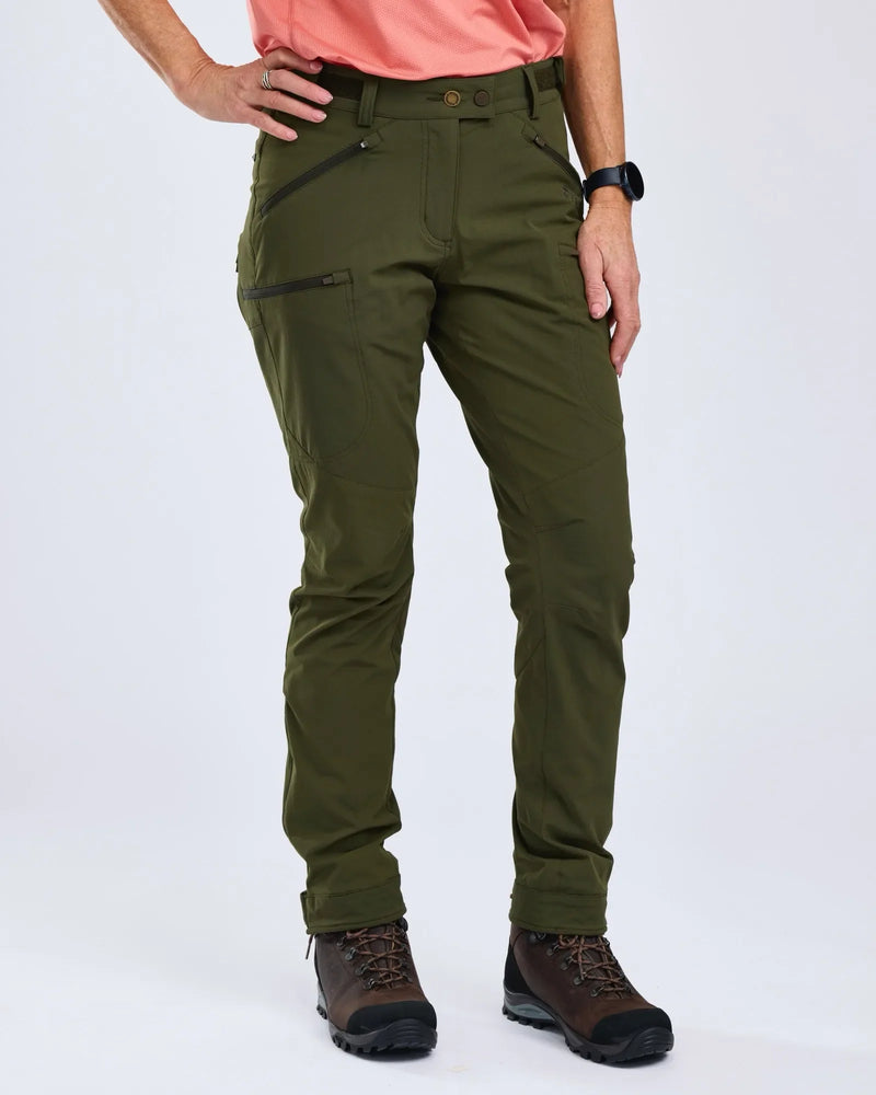Afbeelding laden in Galerijviewer, Pinewood Abisko Light Stretch Trousers Dames, MossGreen/MossGreen
