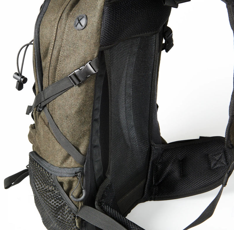 Afbeelding laden in Galerijviewer, Härkila Reisa Rucksack, 36 liter, hunting green
