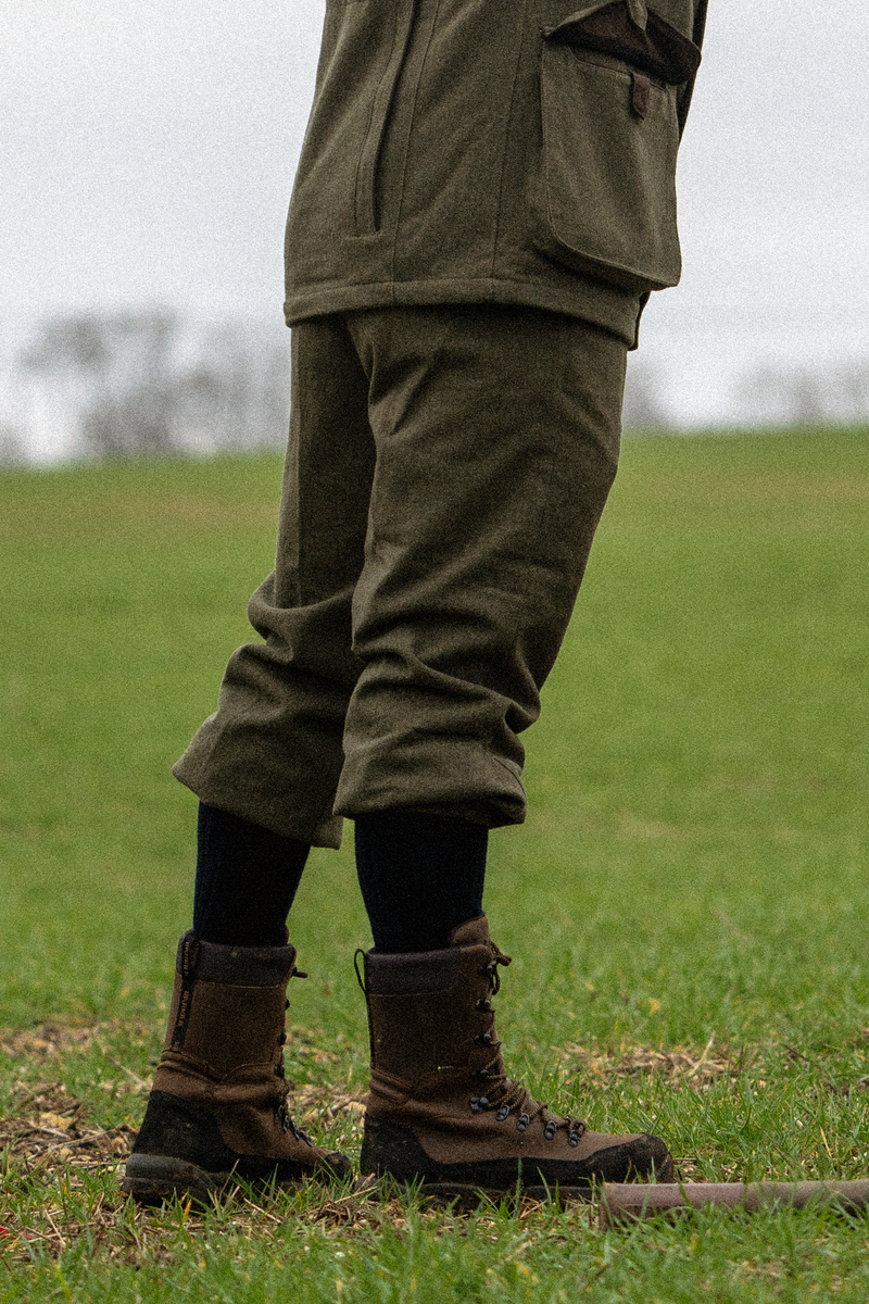 Laden Sie das Bild in Galerie -Viewer, Seeland Hillside Tweed Breeks, moss green
