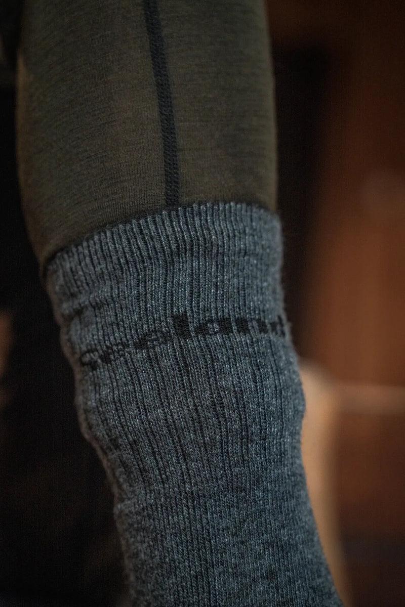 Afbeelding laden in Galerijviewer, Seeland Field Heavy Merino Sock, grey melange/black
