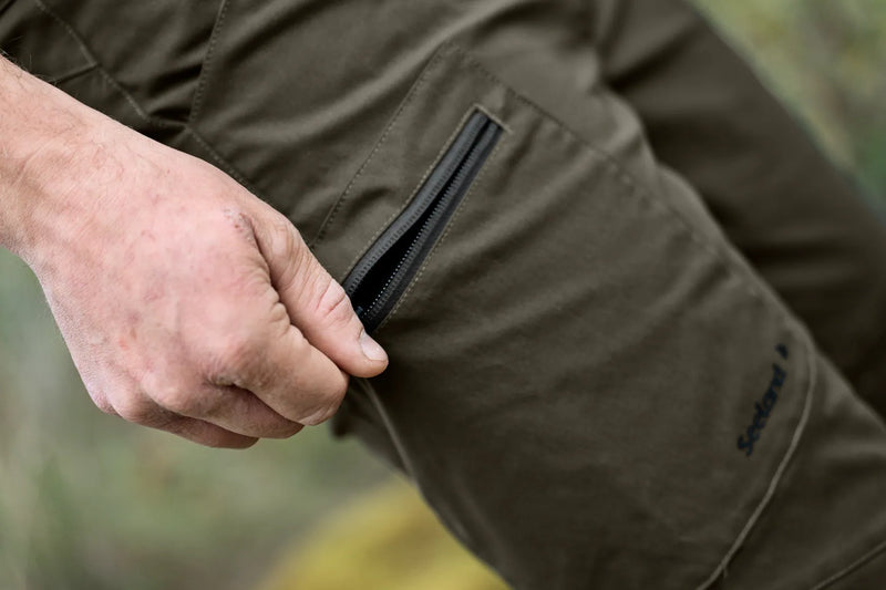 Afbeelding laden in Galerijviewer, Seeland Ash Outdoor Trousers, pine green
