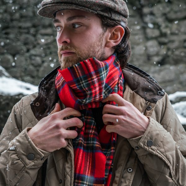 Afbeelding laden in Galerijviewer, John Hanly lamswollen sjaal, 550
