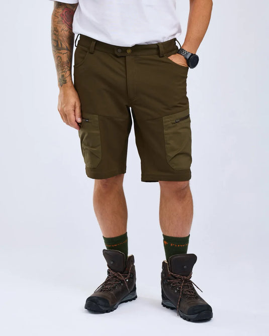 Pinewood Finnveden Hybrid Shorts Men, dark olive/olive