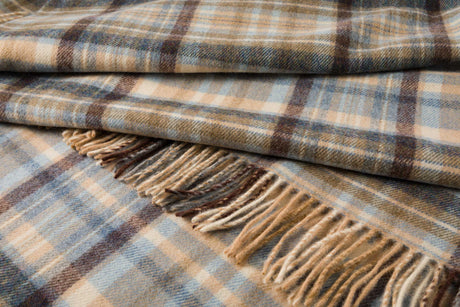 John Hanly Lambswool Throw 664