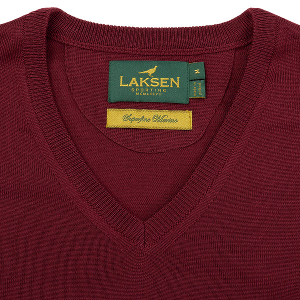 Afbeelding laden in Galerijviewer, Laksen Sussex, merino herentrui met V-hals, bordeaux
