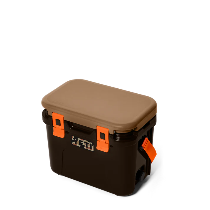 Afbeelding laden in Galerijviewer, Yeti Roadie 15 Cooler, wetlands camo
