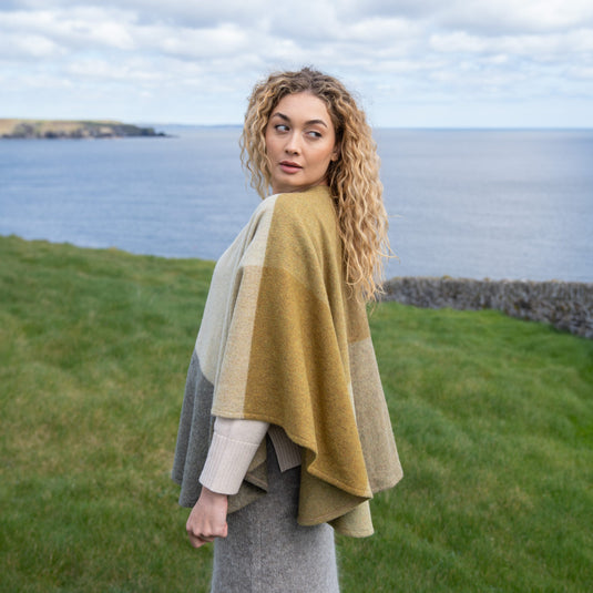 John Hanly Sue Cape 712