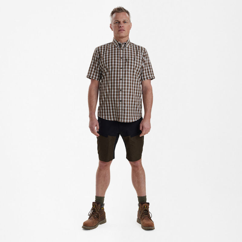 Laden Sie das Bild in Galerie -Viewer, Deerhunter Jeff Shirt
