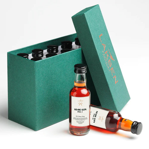 Laksen 'Peg me a number box', 10 kleine sloe gin-flesjes