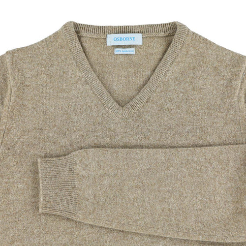 Osborne Knitwear, lamswollen damestrui V-hals, colt