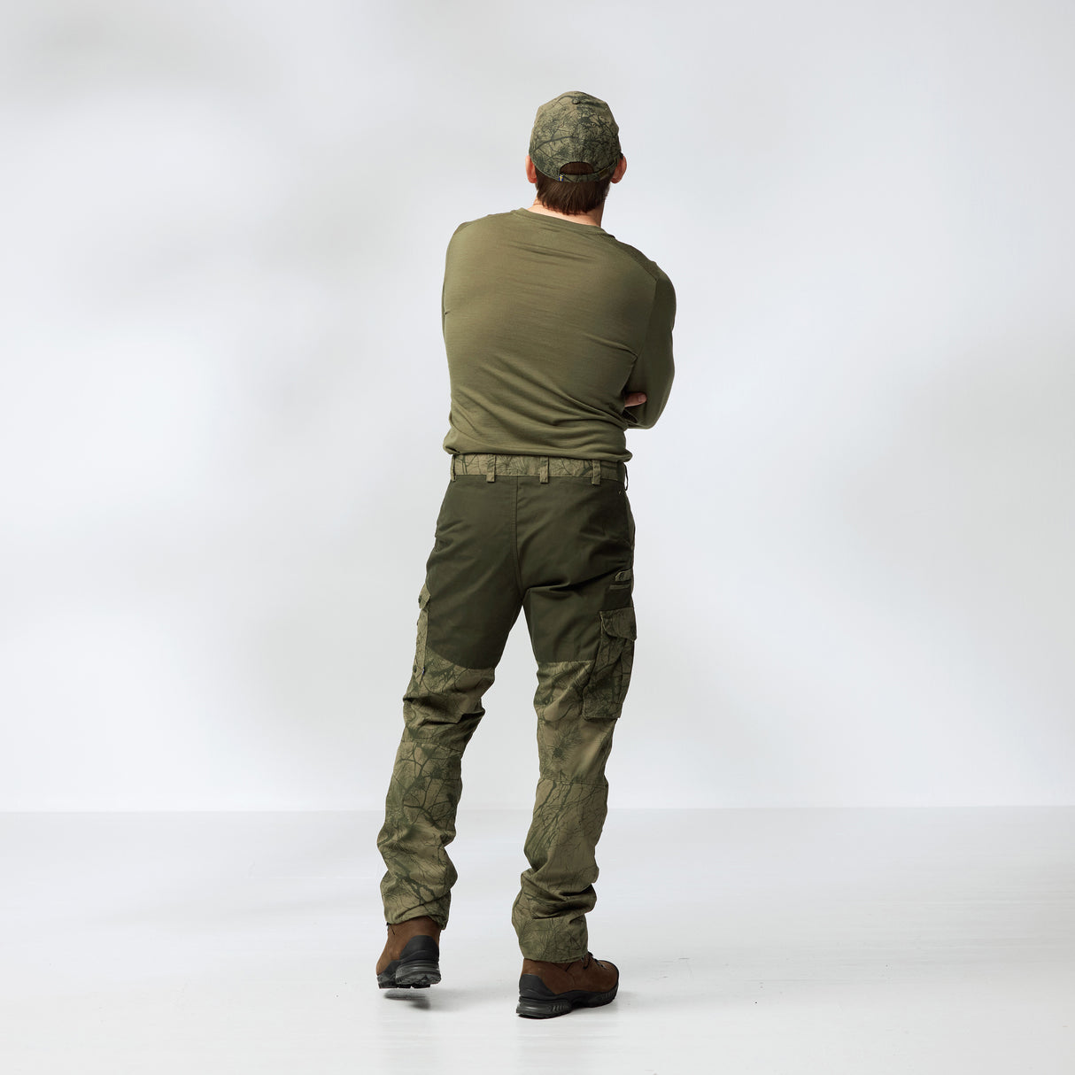 Fjällräven Barents Pro Hunting Trousers M, green camo/deep forest