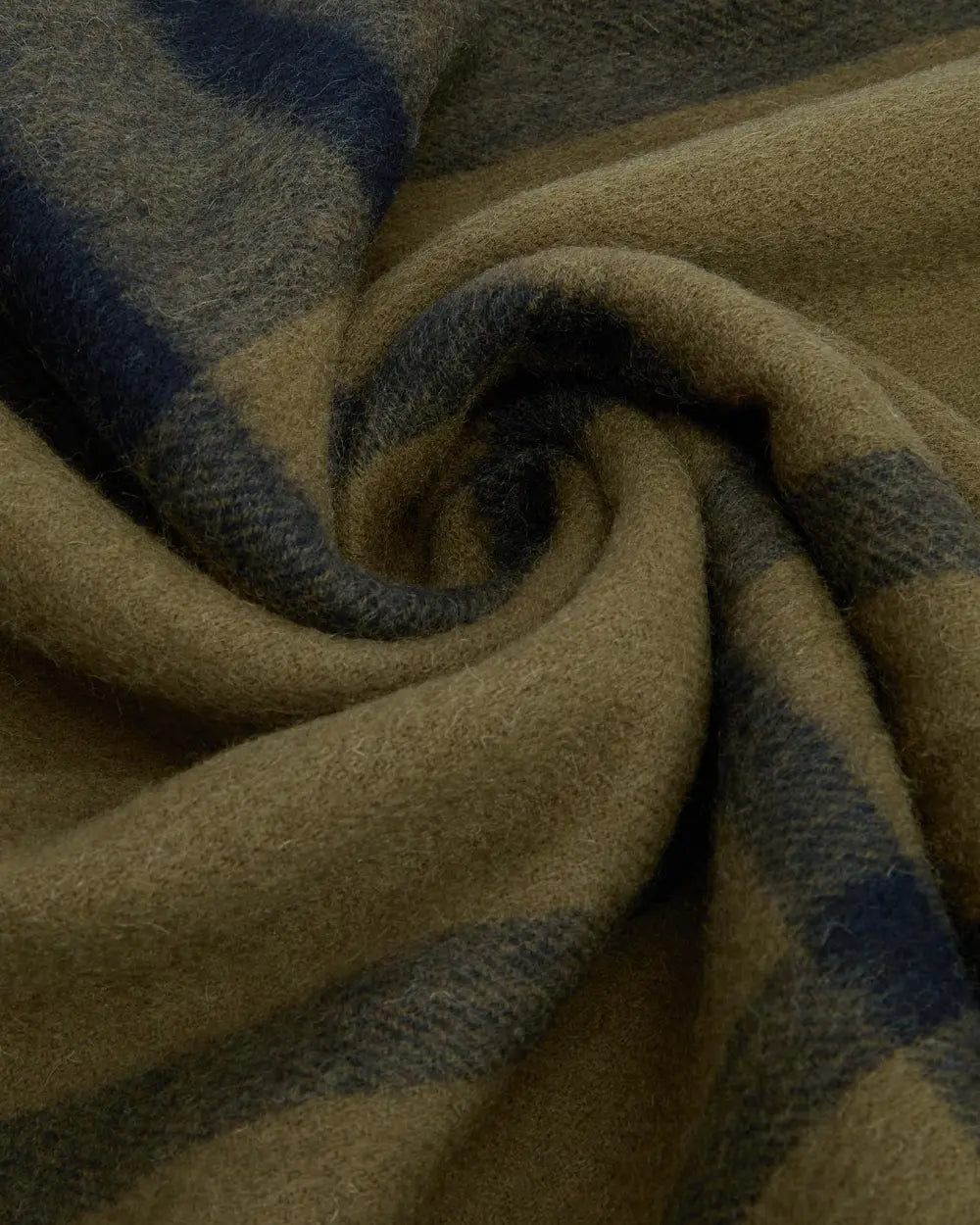 Barbour Maxine Tartan Scarf, black/olive