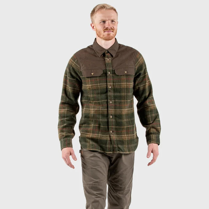 Load image into Gallery viewer, Fjällräven Granit Shirt, green
