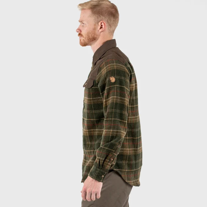 Load image into Gallery viewer, Fjällräven Granit Shirt, green
