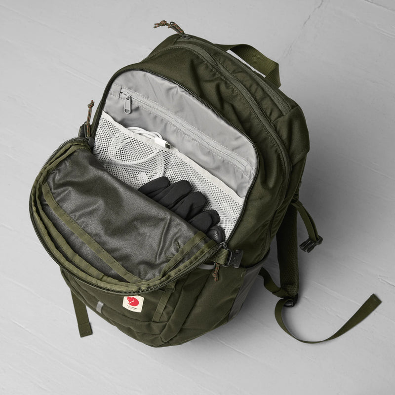 Afbeelding laden in Galerijviewer, Fjällräven Rugzak Skule 28, deep forest
