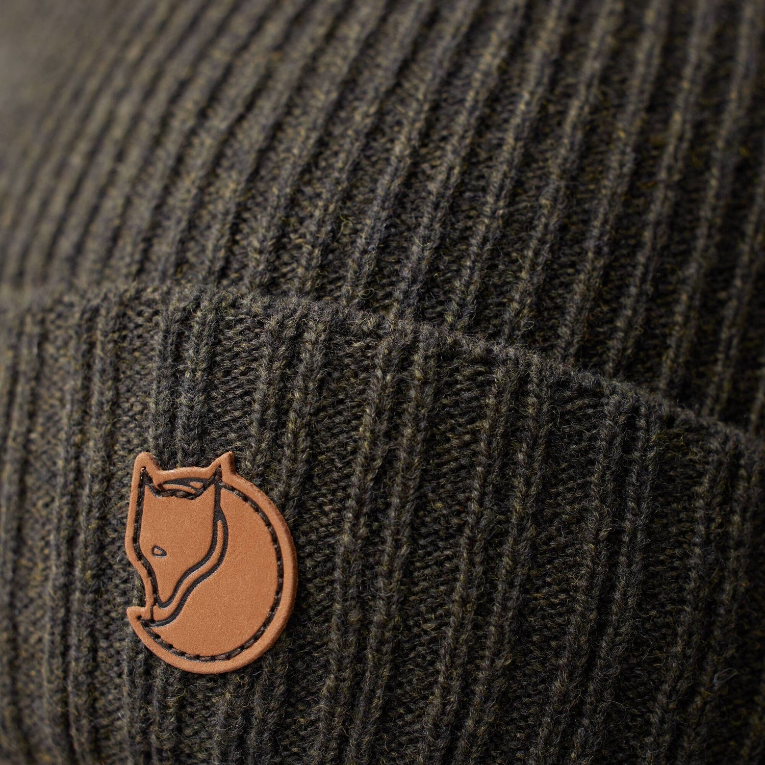 Fjällräven Sörmland Reversible Beanie, dark olive
